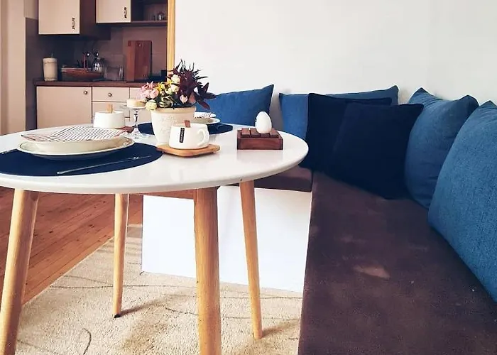 アパート Tripkovic